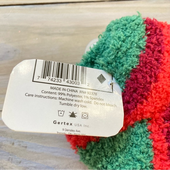 Gift Set GINGERBREAD COOKIE Not The Gumdrop Buttons Mug 12 oz and Socks - Picture 4 of 10